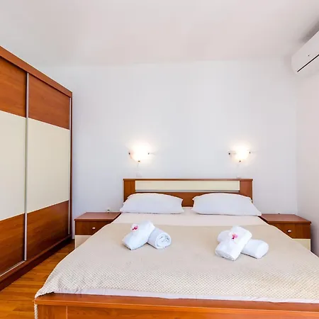 Cypress Sea Cove - Comfort With Balcony And Sea View A1 Apartman Slano